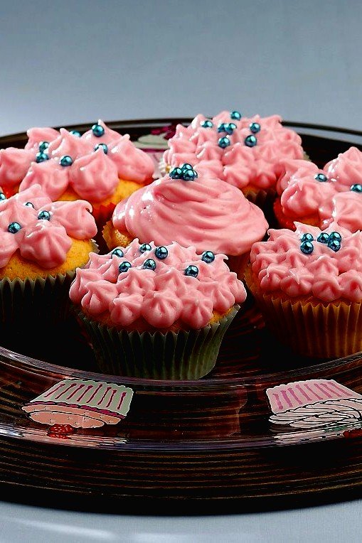 Çilek Kremalı Çikolatalı Cupcake Tarifi 6 Çilek Kremalı Çikolatalı Cupcake Tarifi
